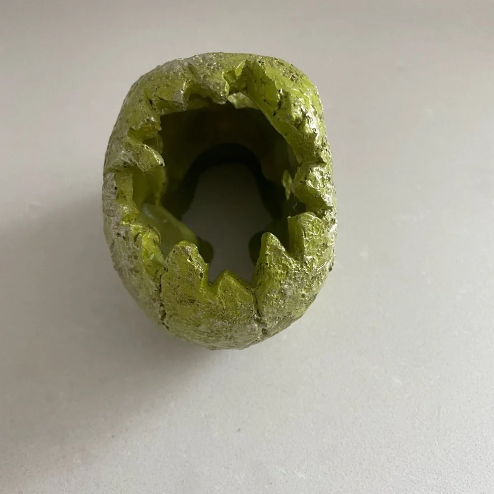 Green - Picture 2 of 2